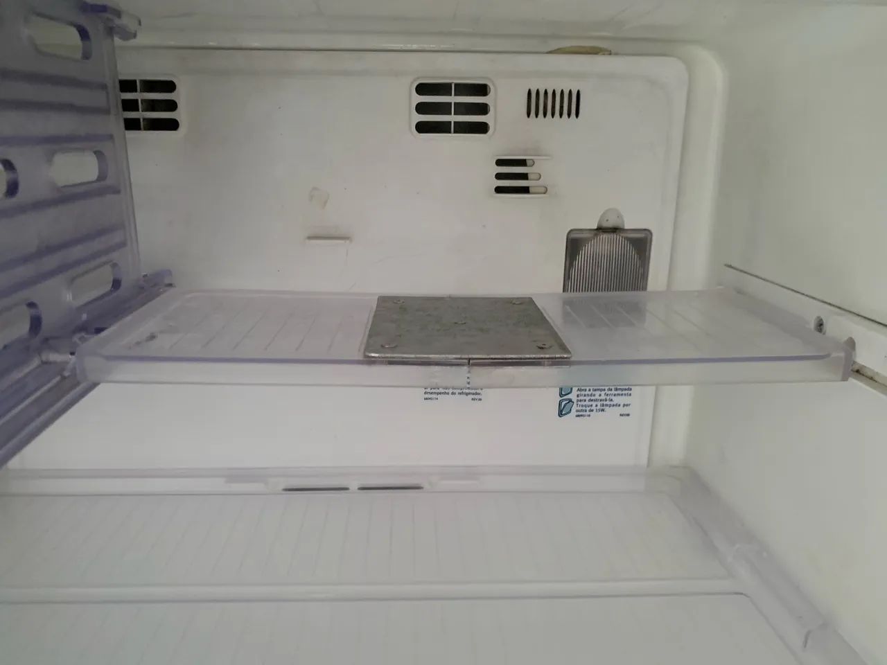 Geladeira Electrolux frost free DF47 Usada - Foto 4