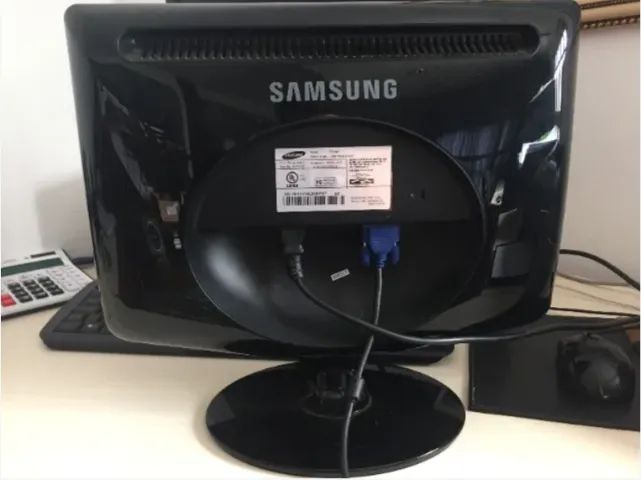 Monitor Samsung 17 Polegadas 732nw - Com Tela Manchada - Foto 2