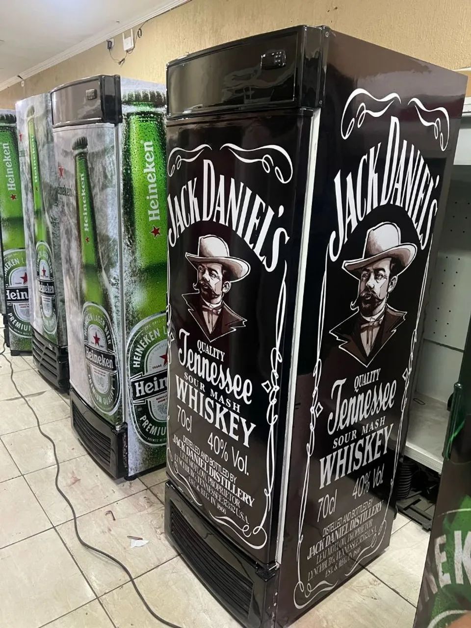 Cervejeira Porta Fechada Cega 