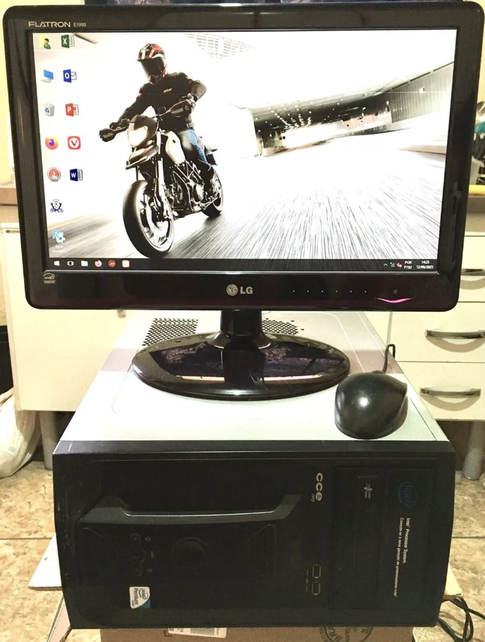 Cpu Computador Ótima para estudos