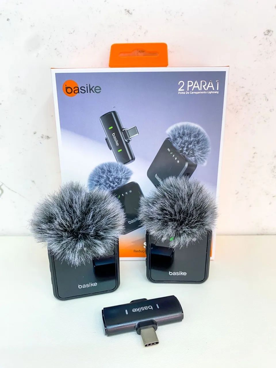 Microfone Lapela Basike 2 em 1 - Áudio de Qualidade para Seu Conteúdo