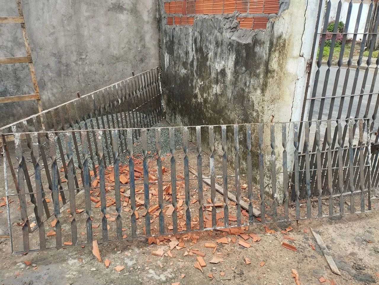 GRADES EM ÓTIMO ESTADO 