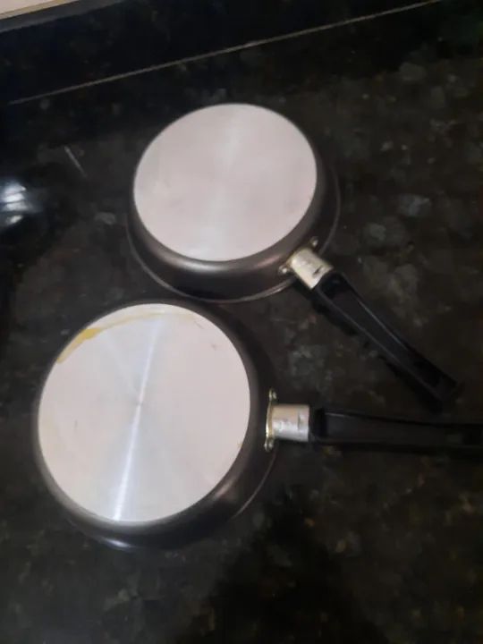 Panquequeira Tramontina Teflon Seminova - Foto 3