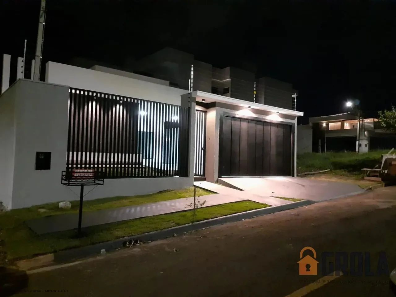 Casa para Venda em Campo Mourão, Jardim Flora III, 3 dormitórios, 3 suítes, 4 banheiros, 4 - Foto 4