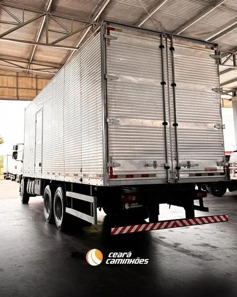 VOLVO VM 270 6X2R - Foto 3