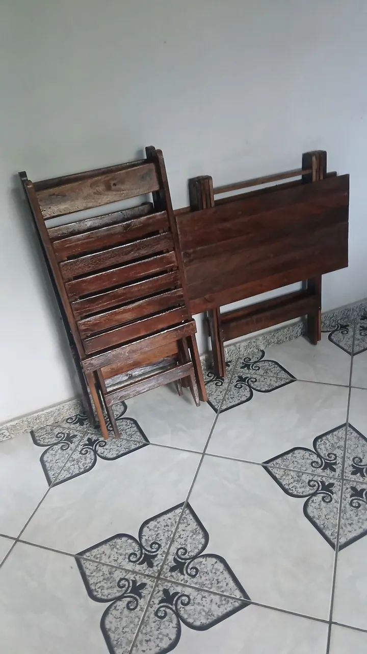 Jogo de mesa com duas cadeiras  - Foto 2