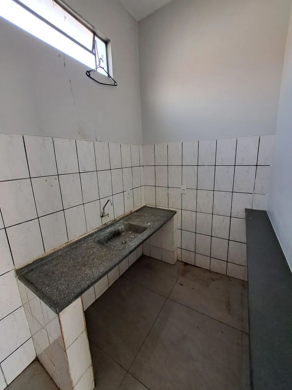 Sala Comercial na 103 norte, com água incluso, próximo a Faculdade Serra do Carmo  - Foto 4