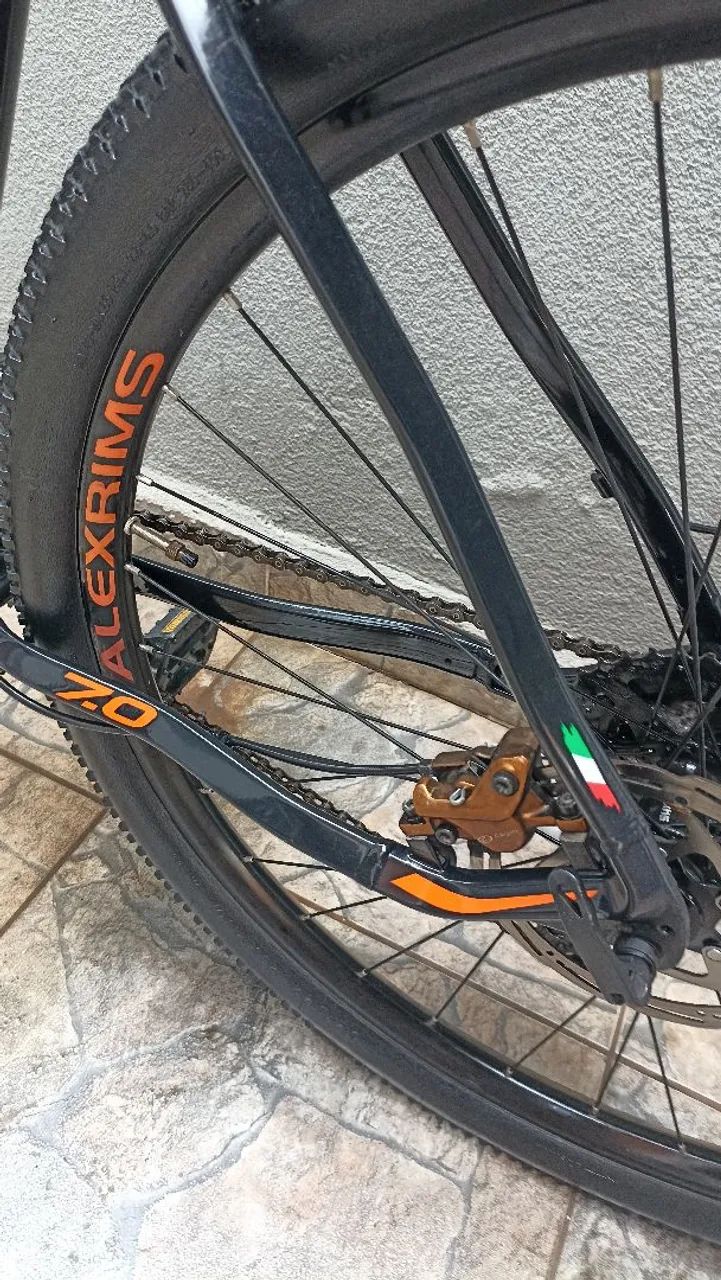 Bicicleta Oggi 7.0 aro 29 preta e laranja  - Foto 5