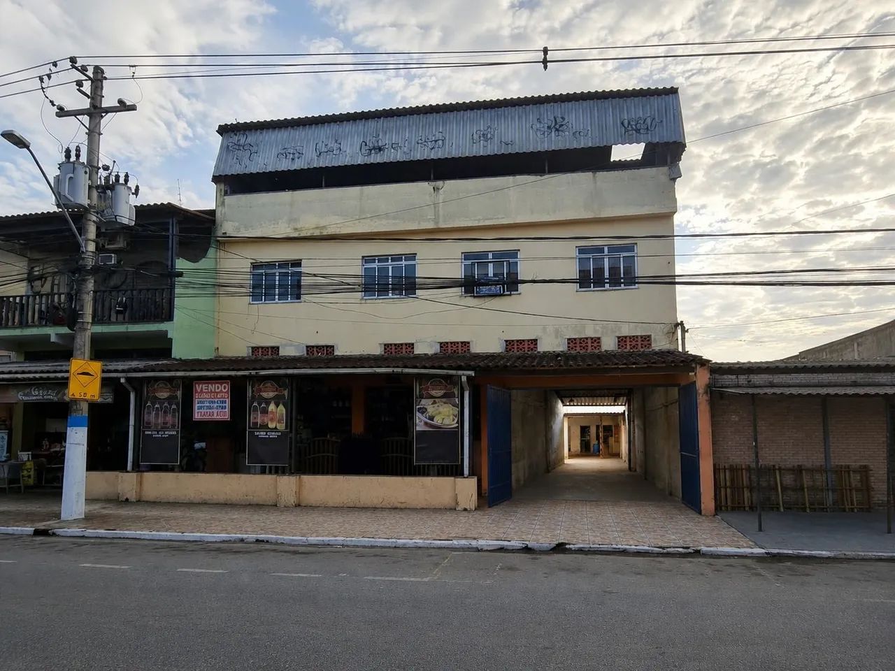 Prédio comercial com 3 unidades na Av.Itaguaí  - Foto 2