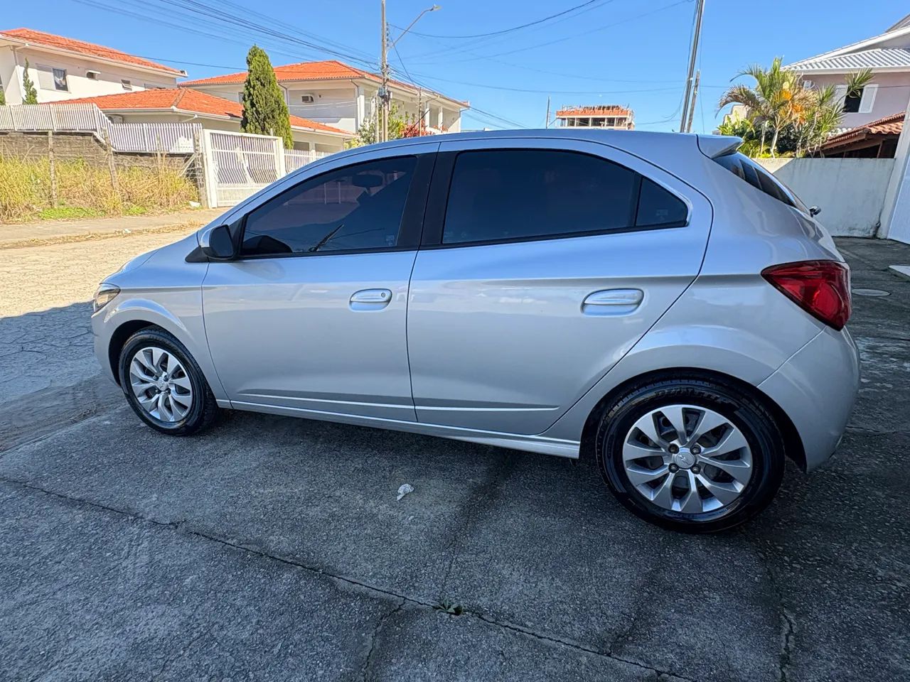 Chevrolet Onix Hatch LT 1.4 8V Flex Mec. 4P 2018