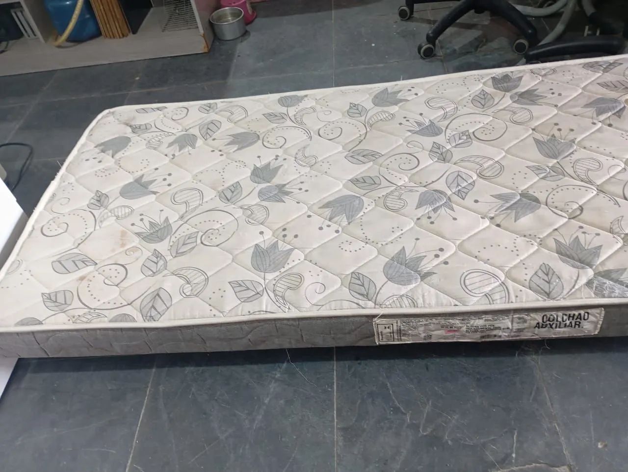cama auxiliar com colchão imbutido e rodinhas - Foto 2