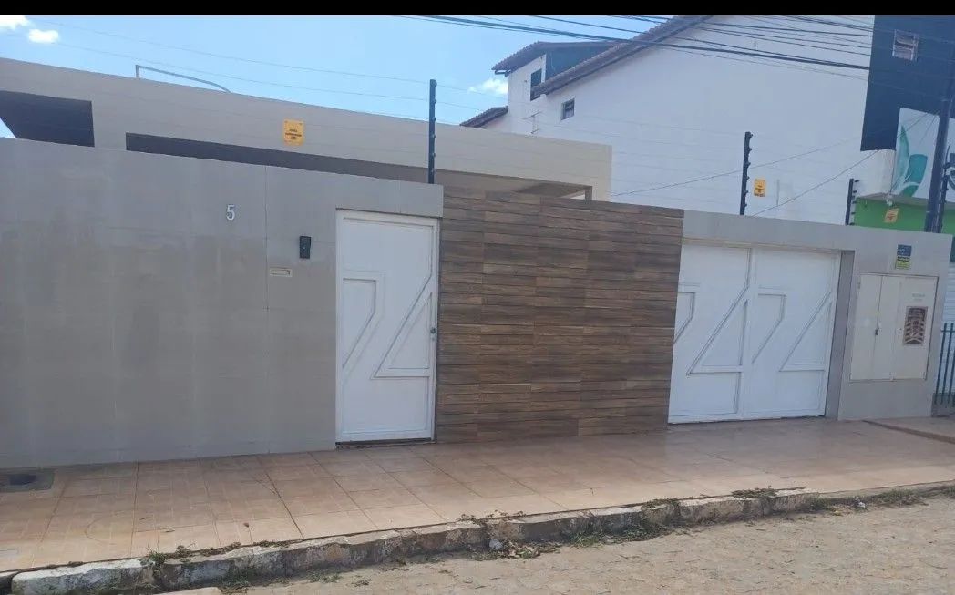 Casa ampla e bem localizada 