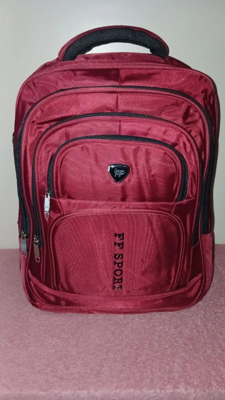 MOCHILA VERMELHA - NOVA E PRONTA ENTREGA