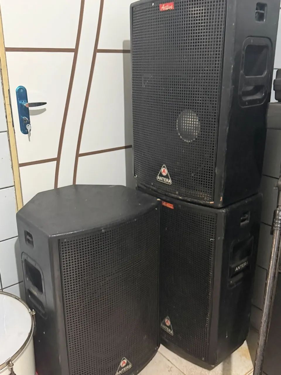 Caixa de Som Antera