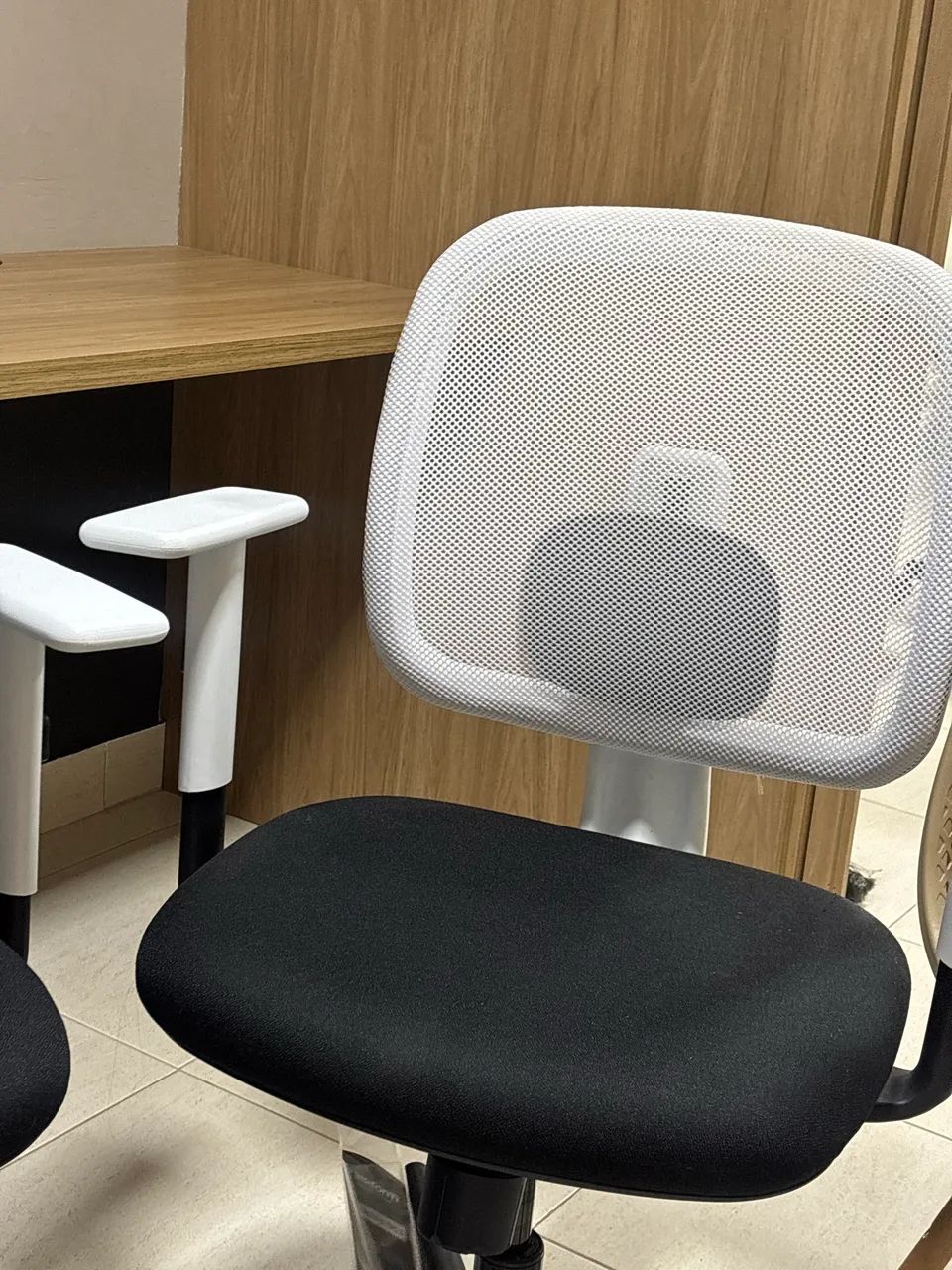 3 Cadeiras Flexform Preto e branco ( separado é mais caro ) - Foto 2