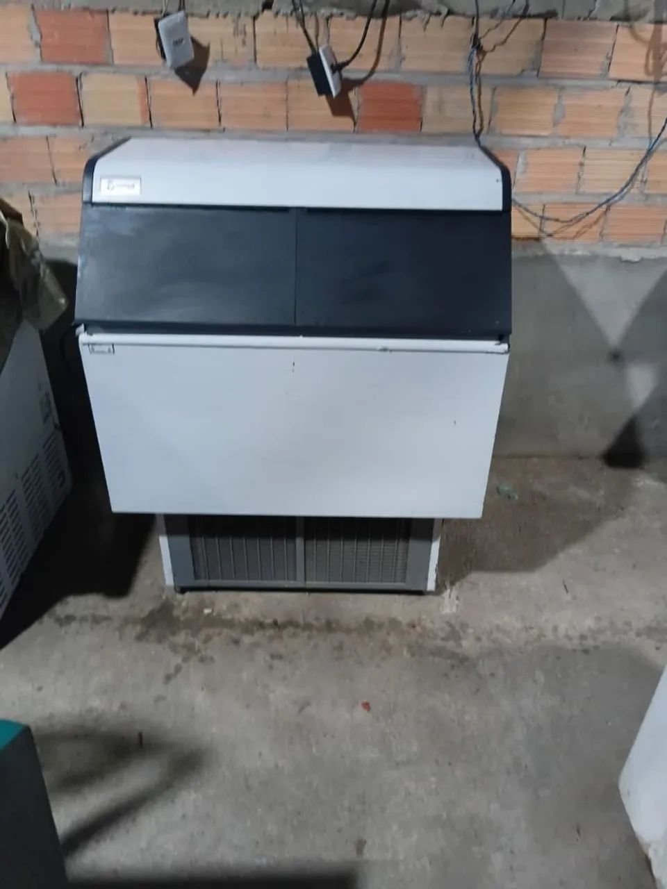 Máquina de fazer Gelo 