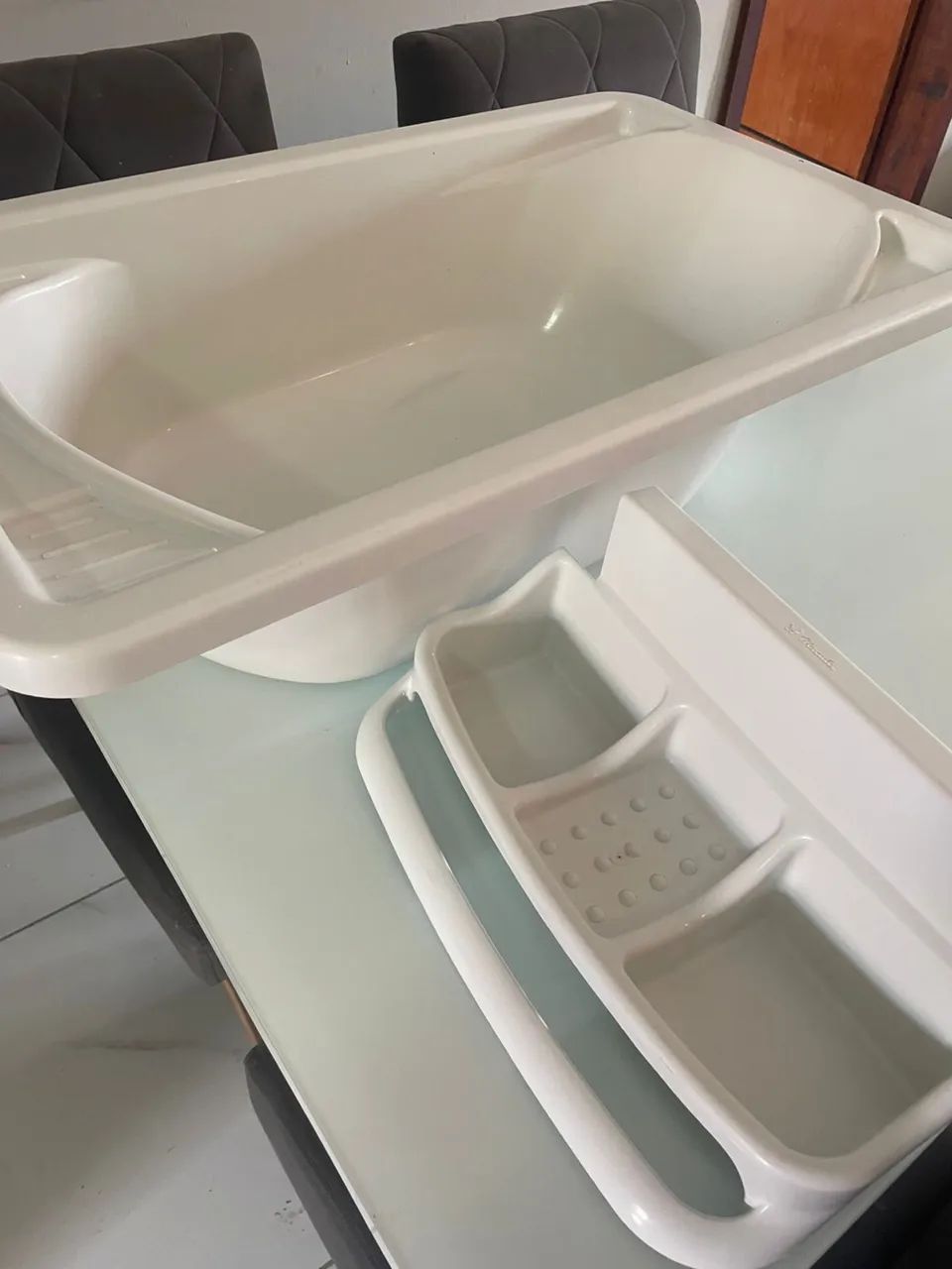 BANHEIRA COM TROCADOR 