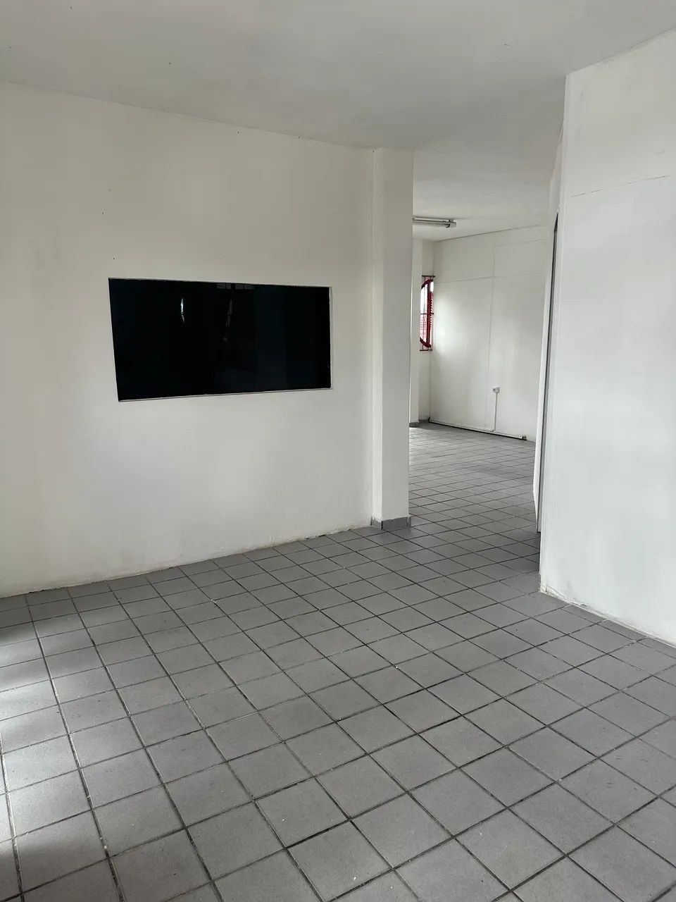 Alugo no Centro com ótima localização  - Foto 2