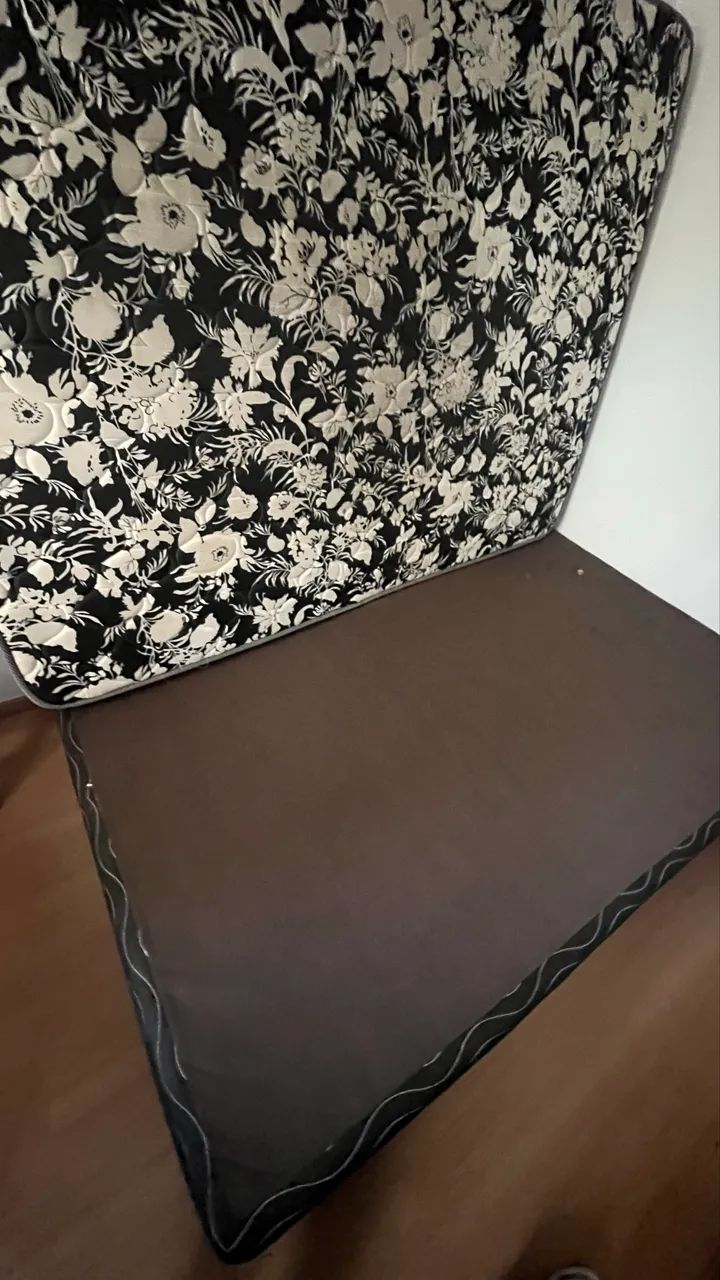 Cama Box Casal Completa (colchão + base) - bom estado