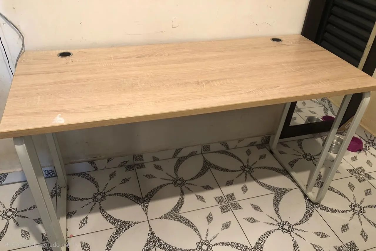 Mesa de estudo - Foto 2