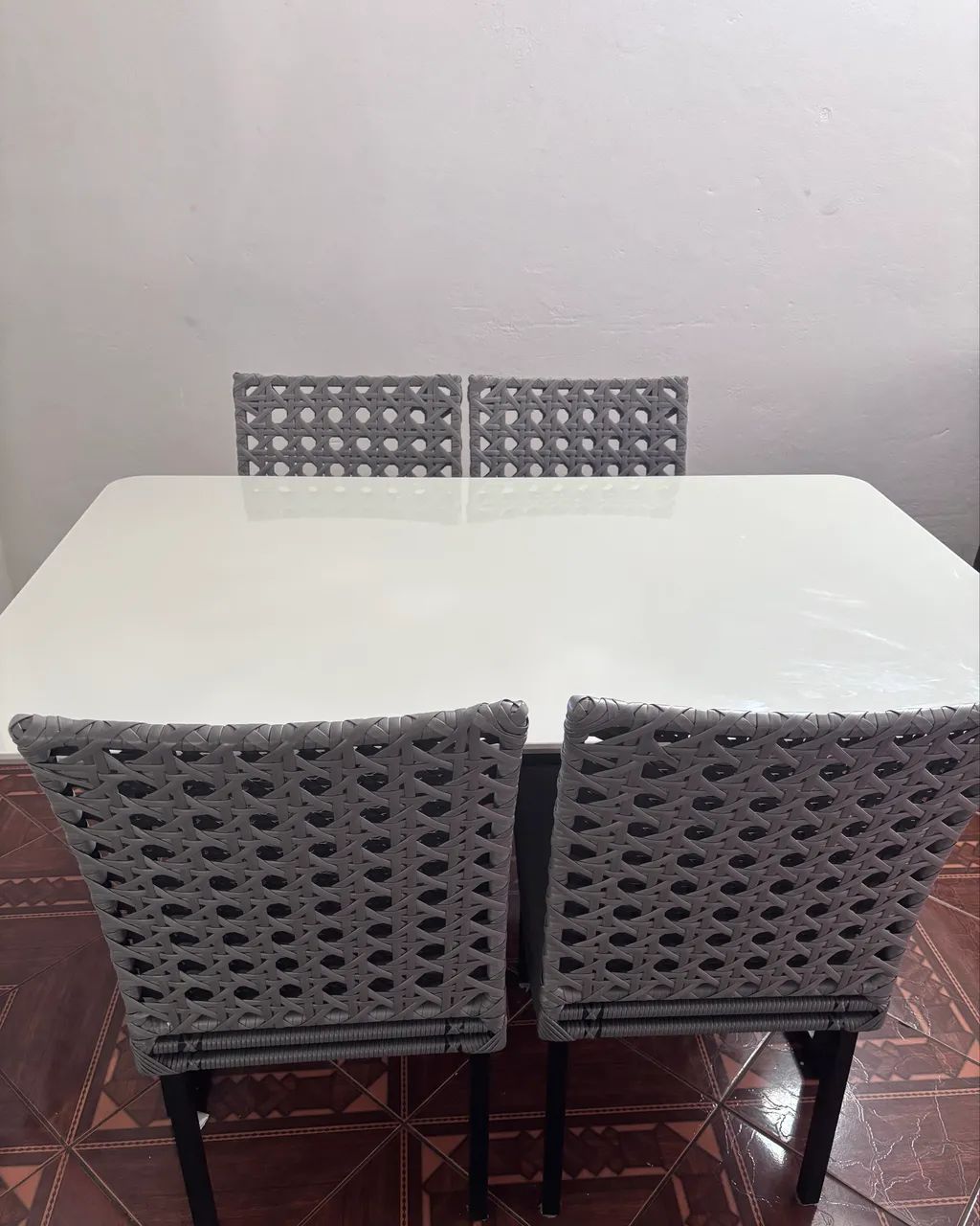 Mesa e cadeiras 4 Lugares 