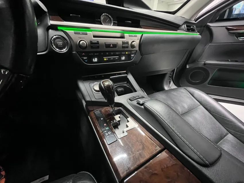 Lexus ES-350 3.5 24V 284cv, foto 8 de 16