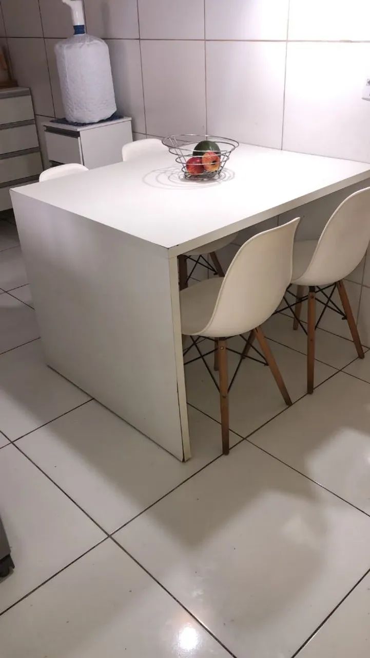 Vendo Mesa com 4 cadeiras  - Foto 2