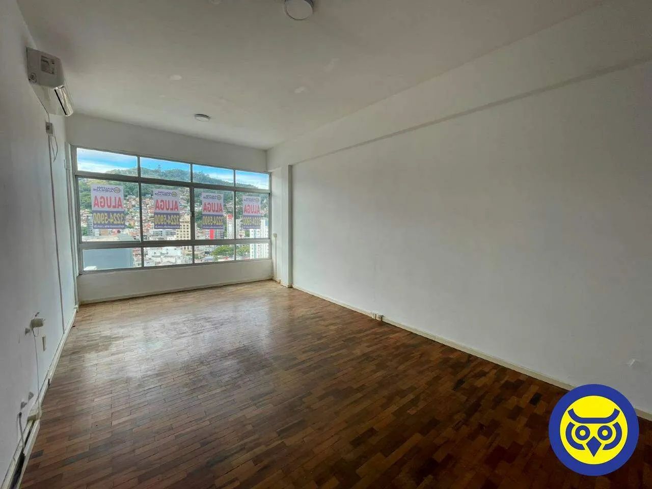 Sala comercial para locação no Centro  50 m², próxima à Praça XV - Foto 2