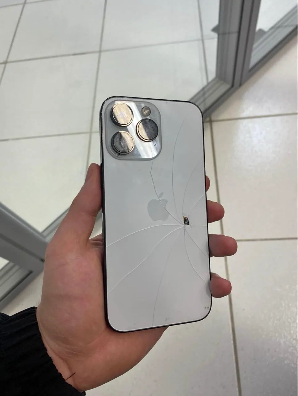 iPhone 14 Pro Max pra concerto ou peças Oportunidade  - Foto 2