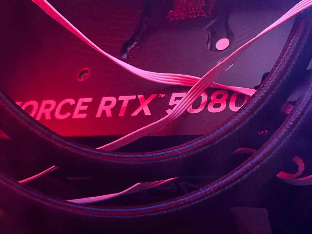GeForce RTX 5080 16gb gddr7  - Foto 3