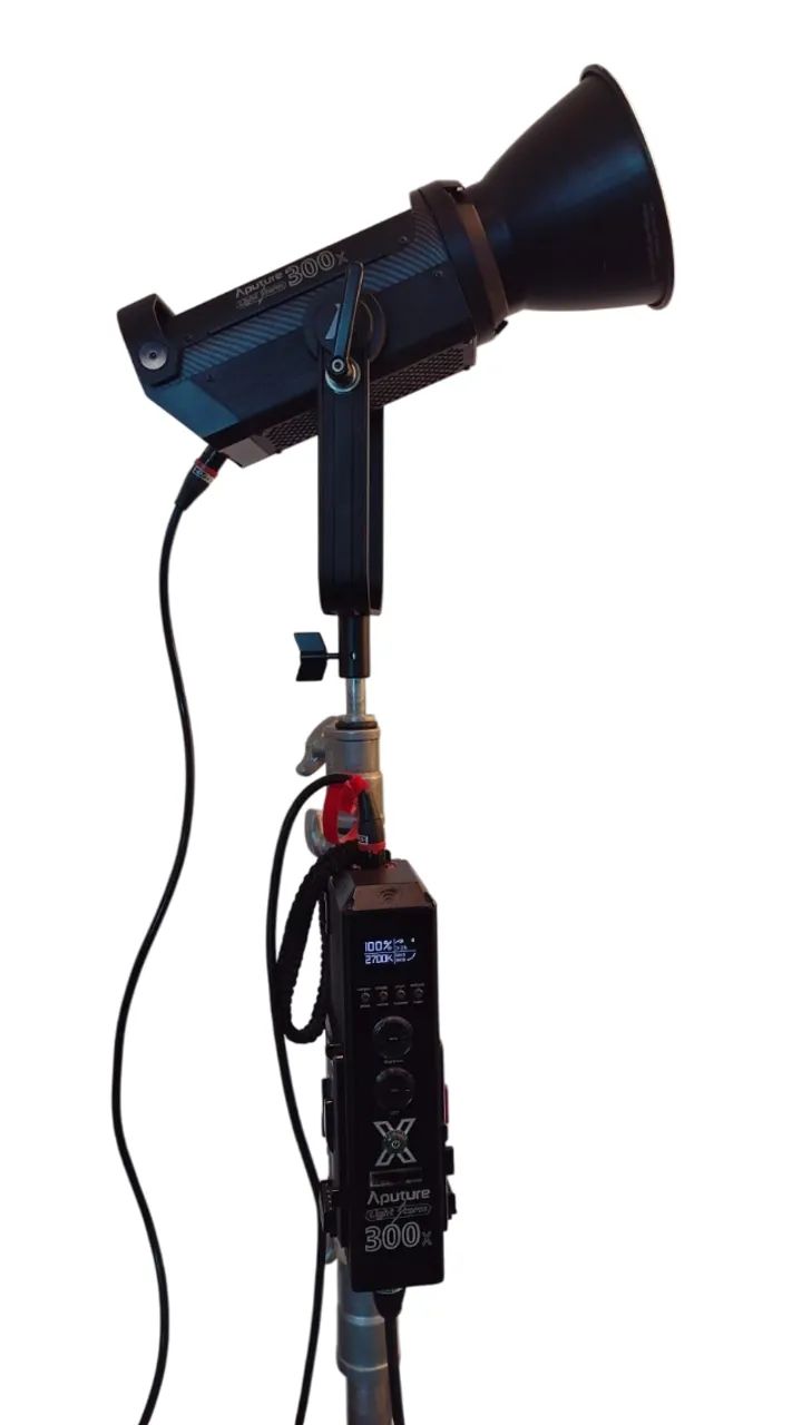 Vendo Refletor Apture Light Storm 300X - Usado - Completo