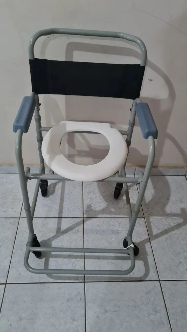 Cadeira de banho. 