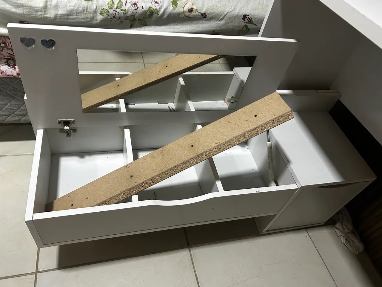 Vendo penteadeira suspensa 
