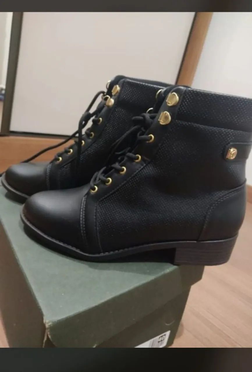 Bota feminina Mondare