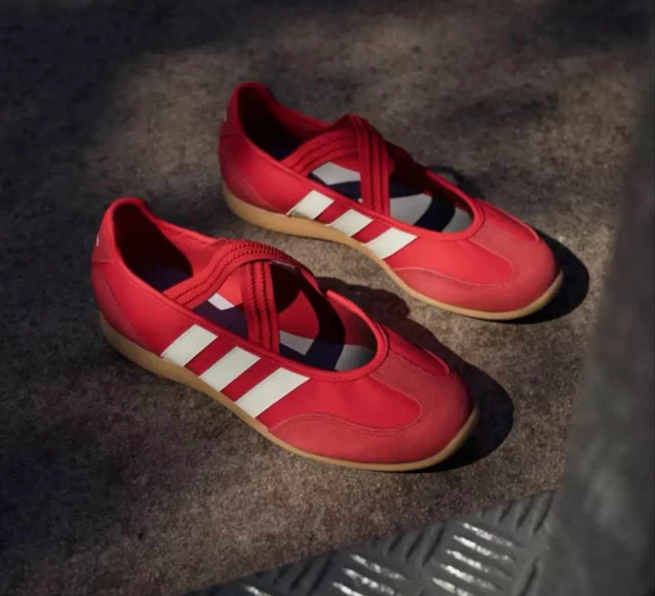 Sapatilha ADIDAS  - Foto 3