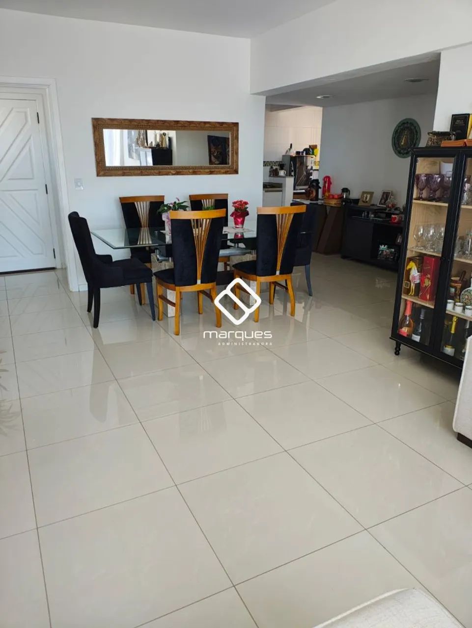 APARTAMENTO CENTRAL, AMPLO E COM BELA VISTA - Foto 5