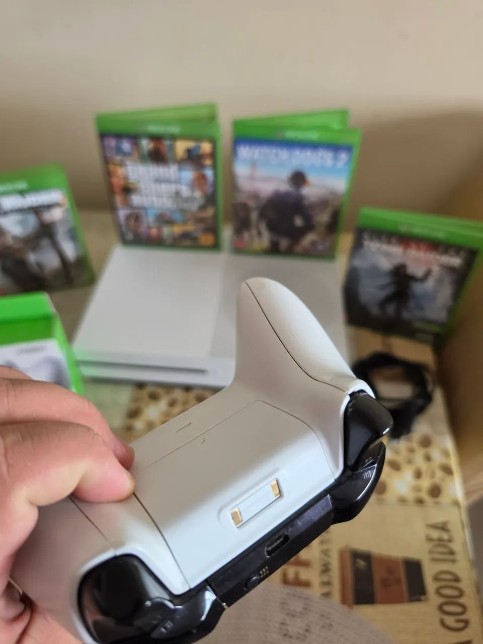 XBOX ONE S 1TB+ 4 JOGOS - Foto 4