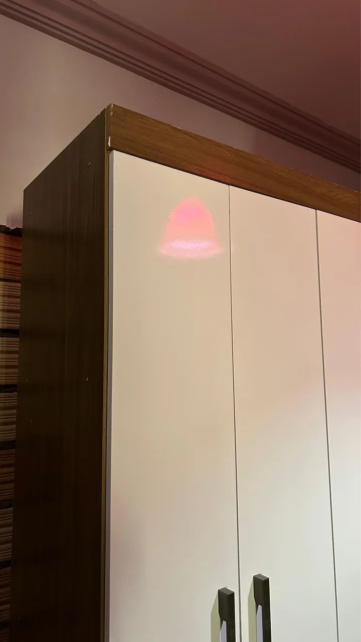 VENDE-SE GUARDA ROUPA 8 PORTAS  - Foto 3