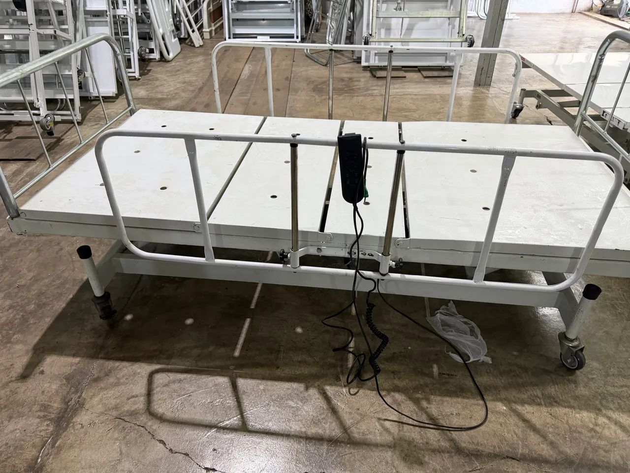Cama hospitalar motorizada 5 movimentos 