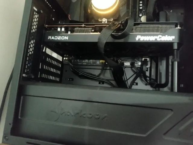 Rx 9070 16Gb - Foto 2