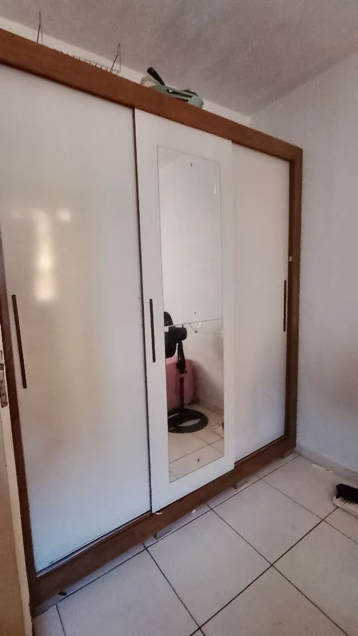 Guada roupa ( CASAL) Apenas com risco no espelho 