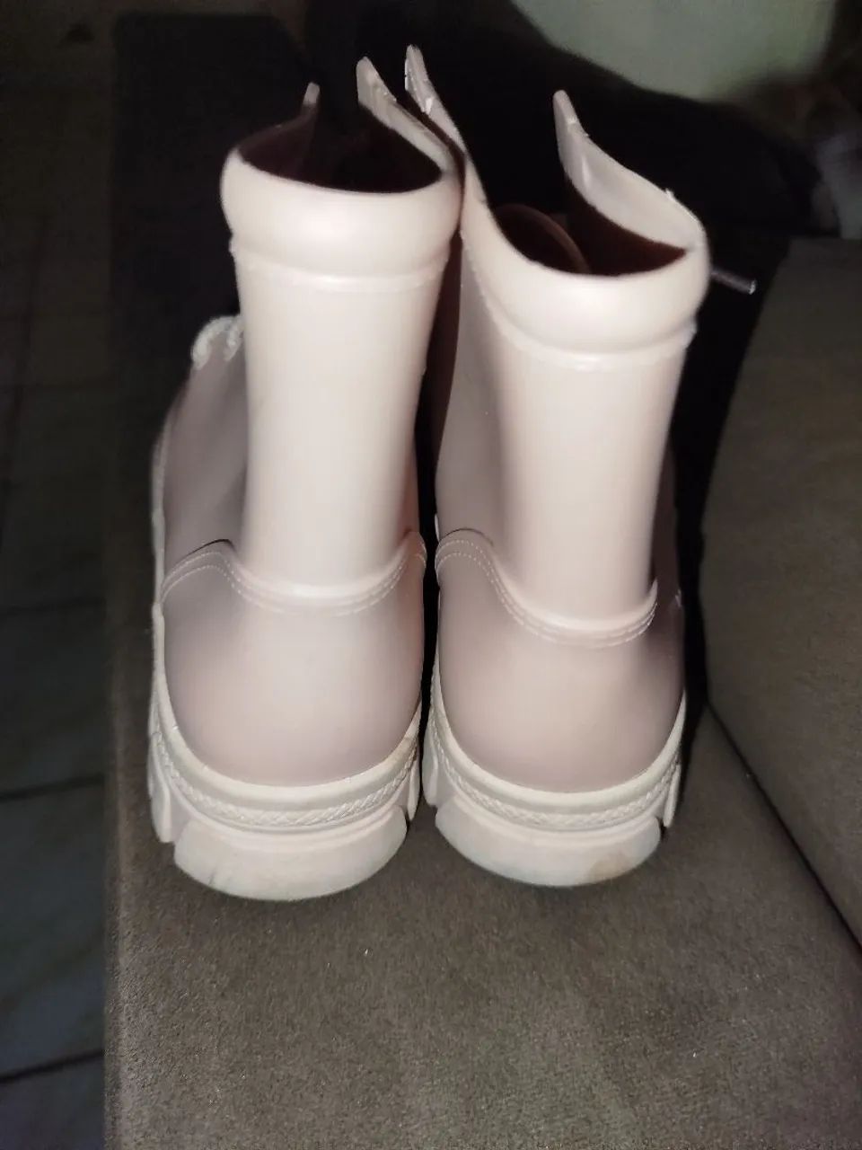 Vendo linda bota da Moleka em perfeito estado de conservação  - Foto 4
