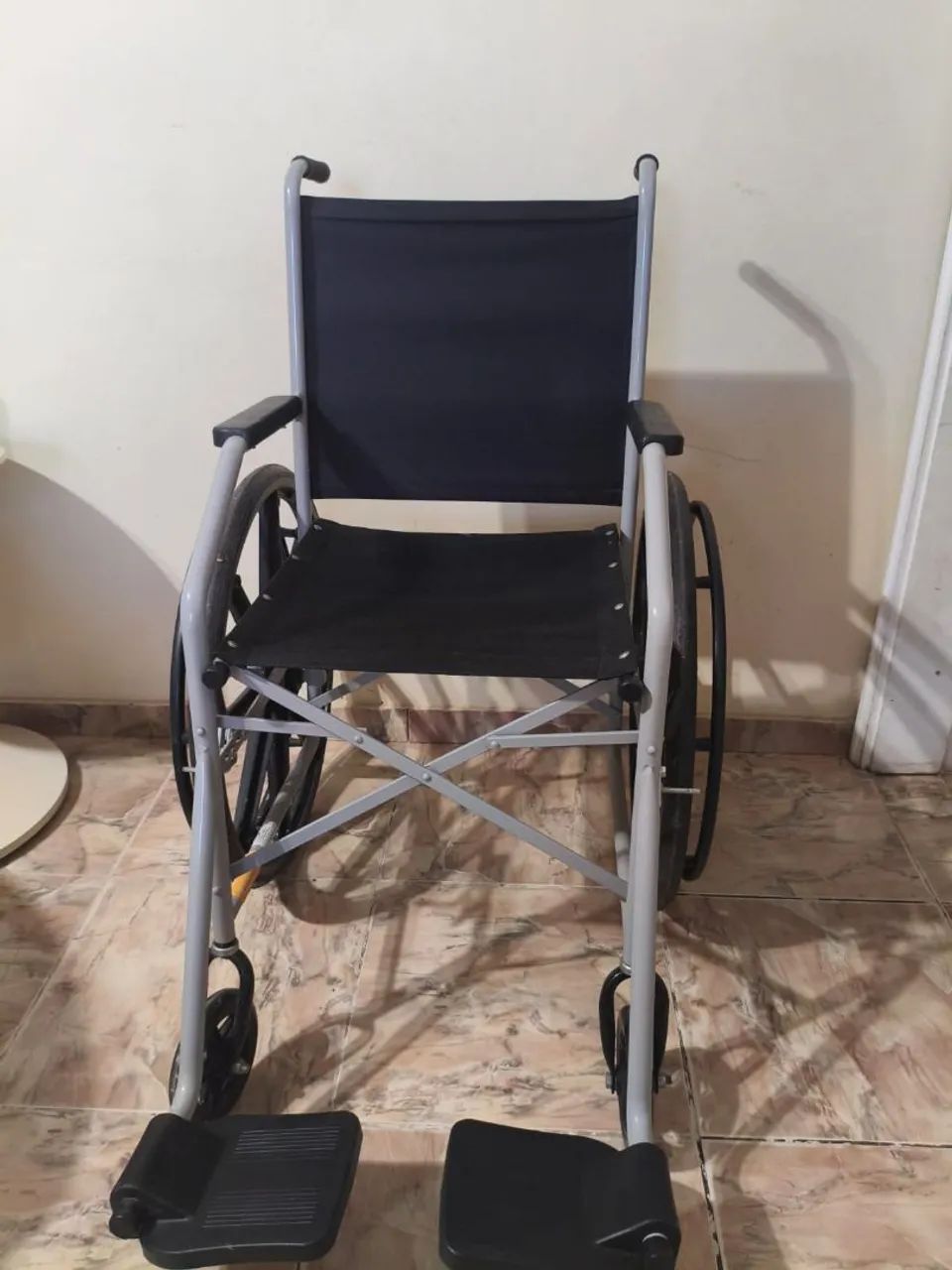 Cadeira de Rodas - Foto 3