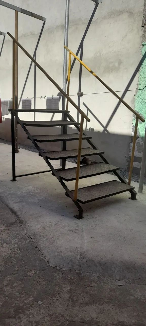 Escada Móvel 6 Degraus 