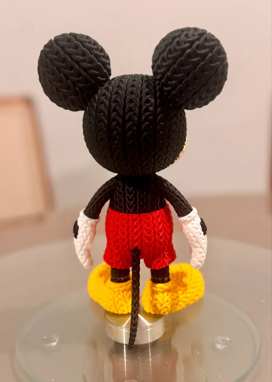 Mickey Mouse Estilo Crochê Impressão 3D Colecionável Decorativo - Foto 3
