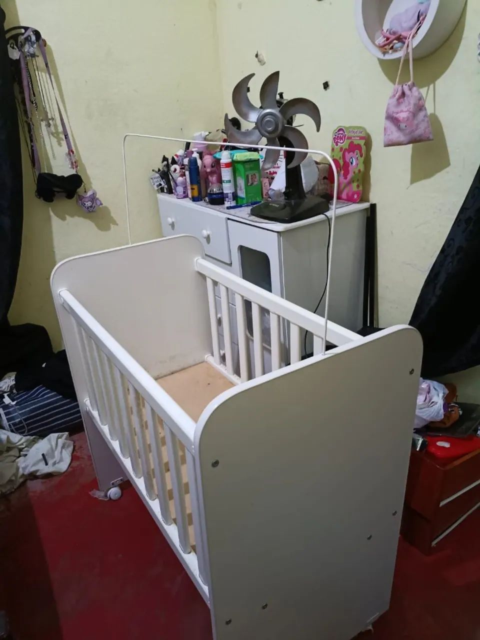 Berço de bebê com colchão - Foto 2