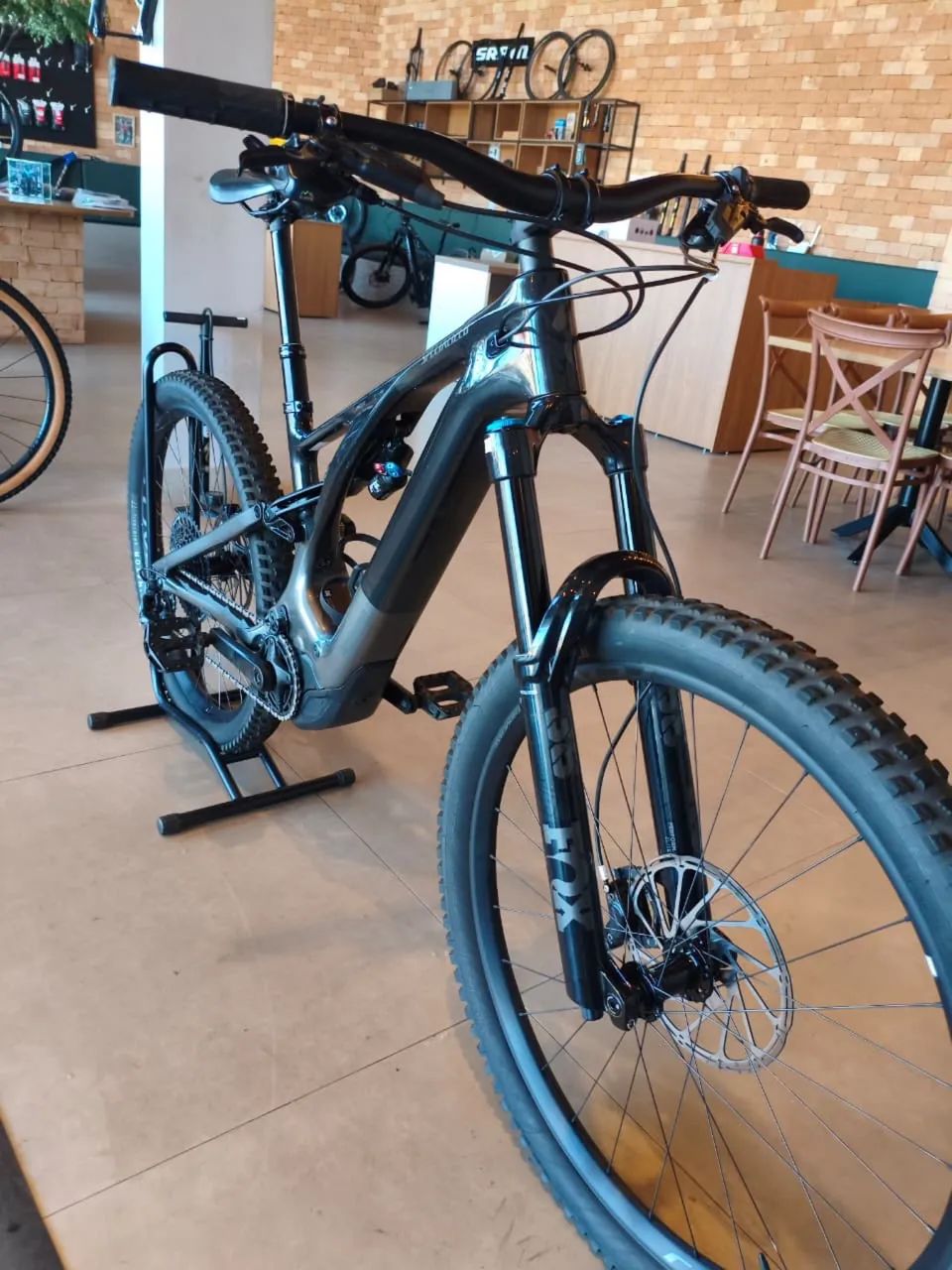 Specialized turbo g3 levo expert tamanho S3 