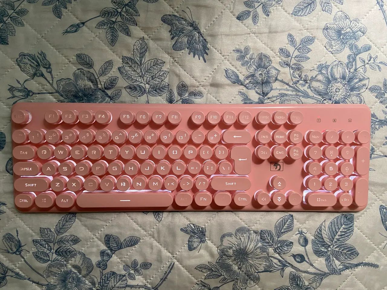 Teclado gamer rosa com led branco sem fio