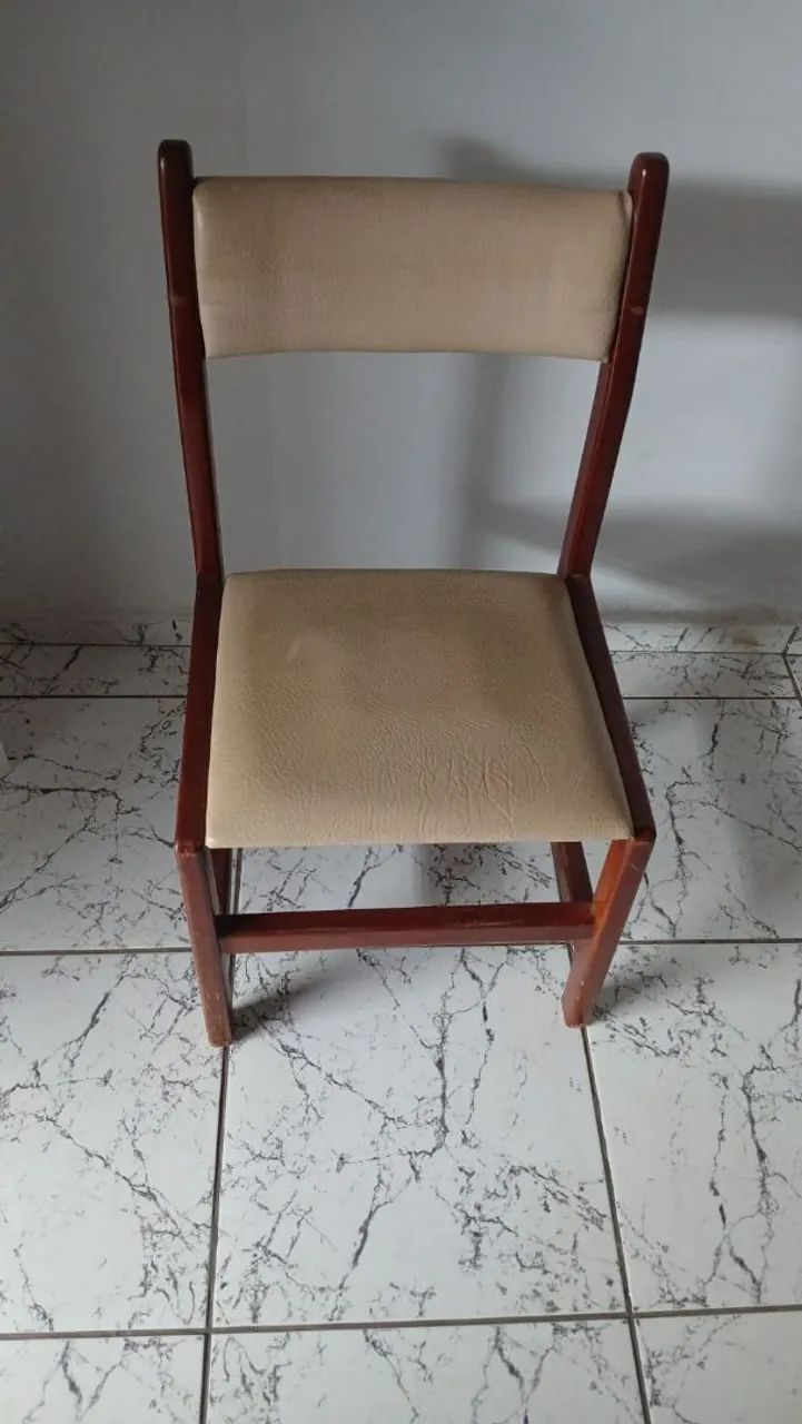 Vendo jogo de Mesa Mogno