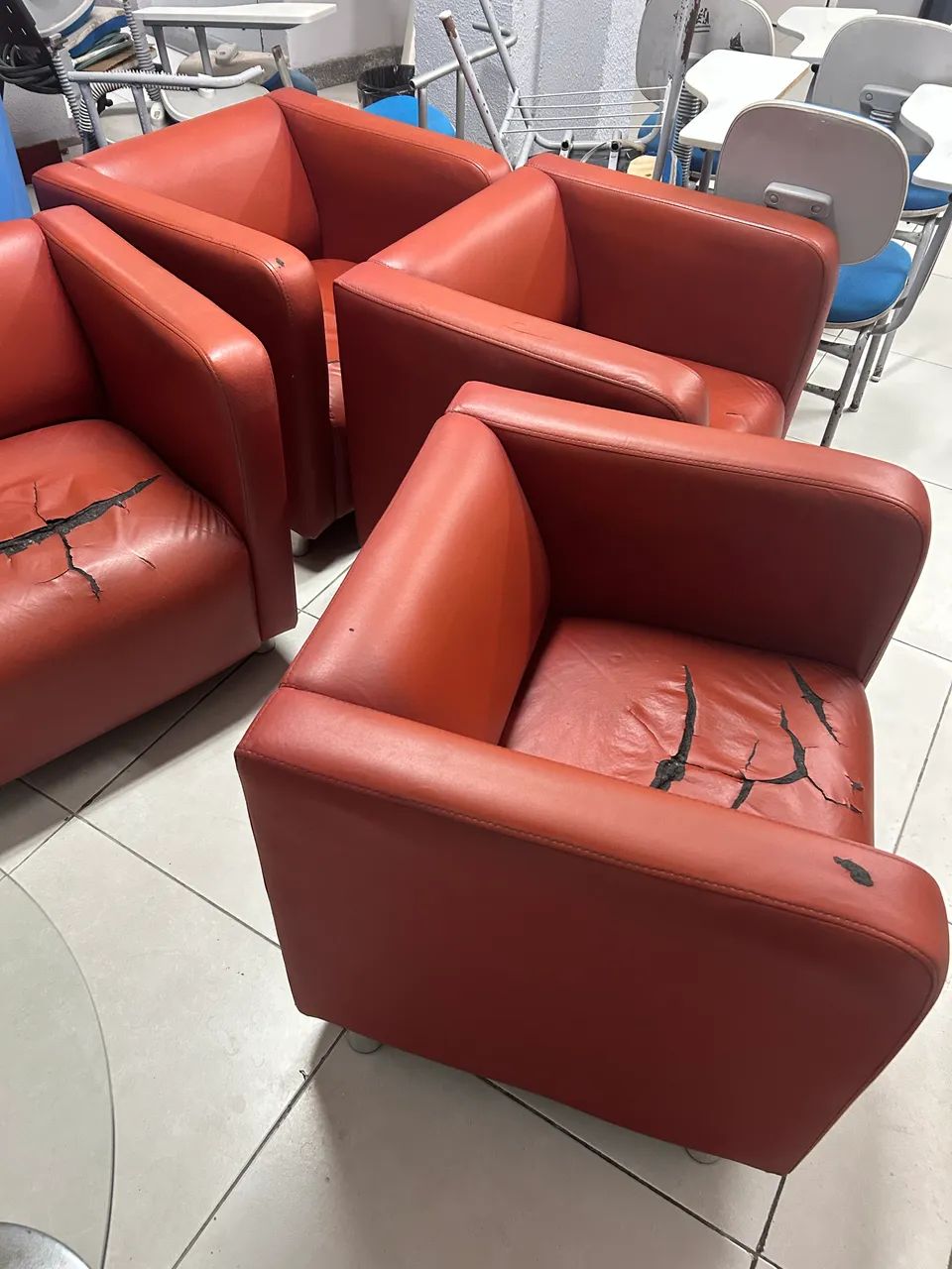 Poltronas acolchoadas 100$ unidade  - Foto 4